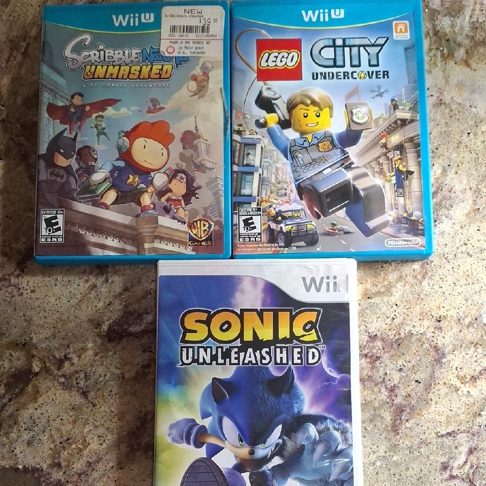 Nintendo Wii U Game Bundle -